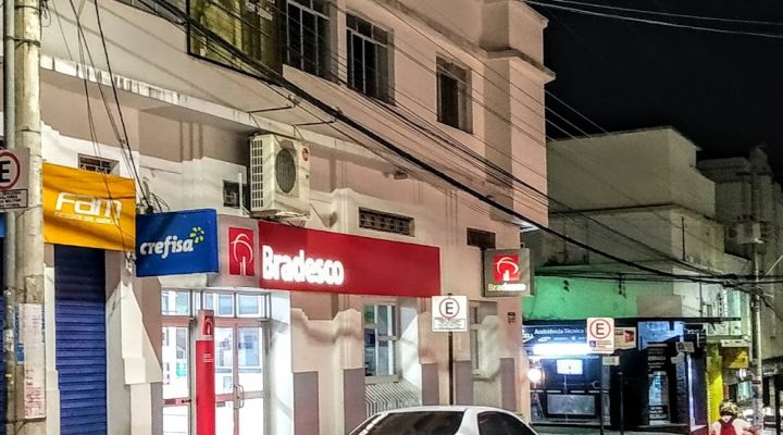 Telefone Bradesco Endereço: Av. Afonso Pena  45 – Centro  Campo Belo – MG  37270-000