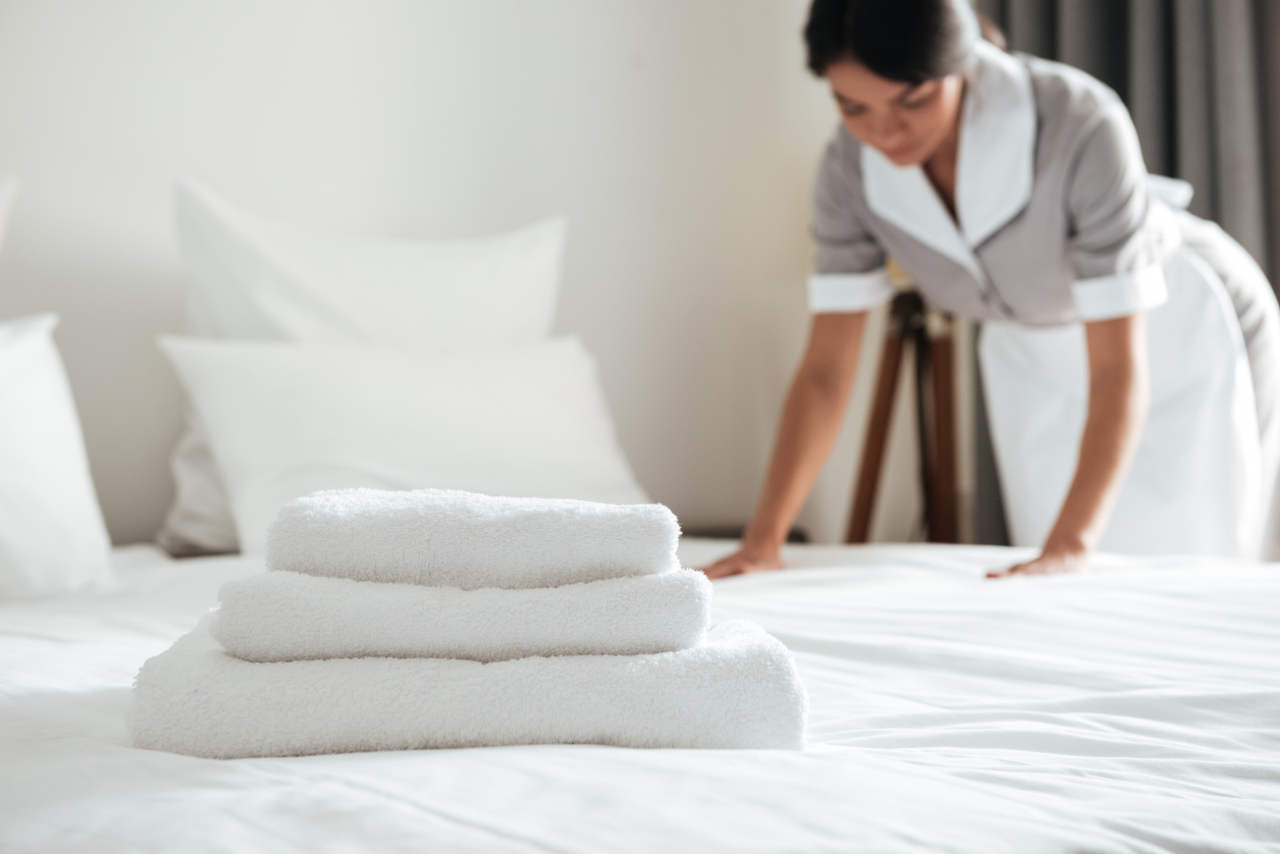 dobrar as toalhas de banheiro de hotel